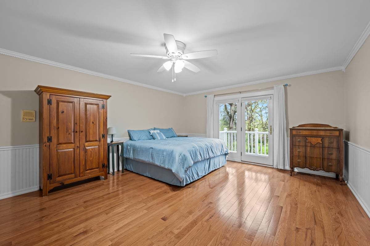 1002 Shimer Court, Naperville, IL 60565