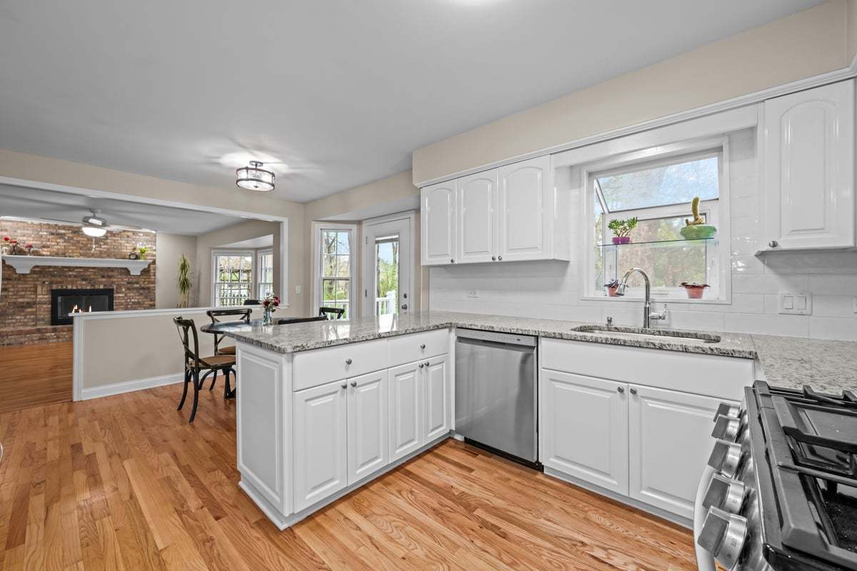 1002 Shimer Court, Naperville, IL 60565