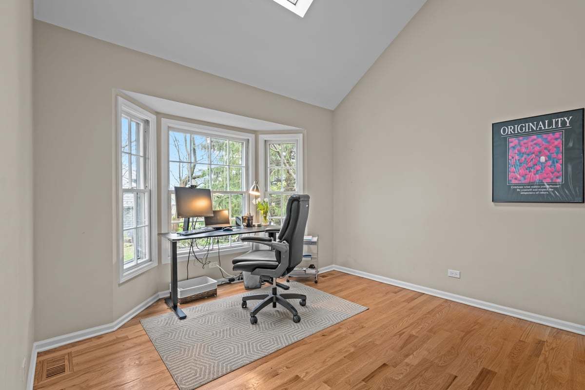 1002 Shimer Court, Naperville, IL 60565