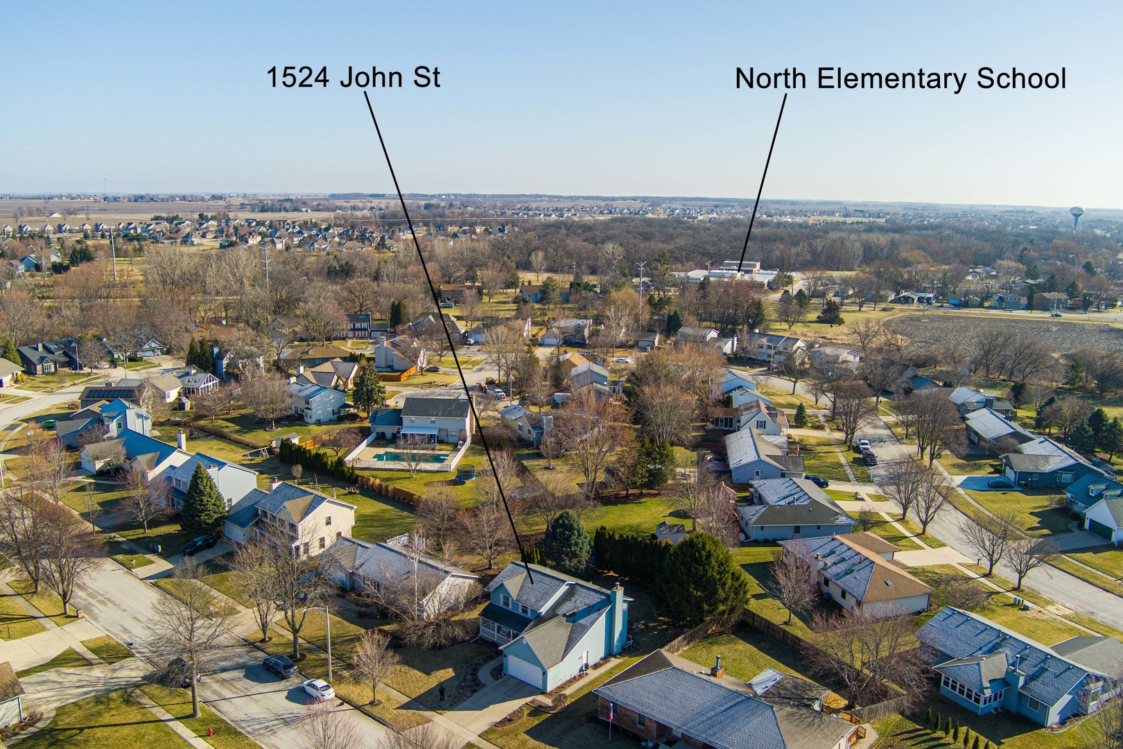 1524 John Street, Sycamore, IL 60178