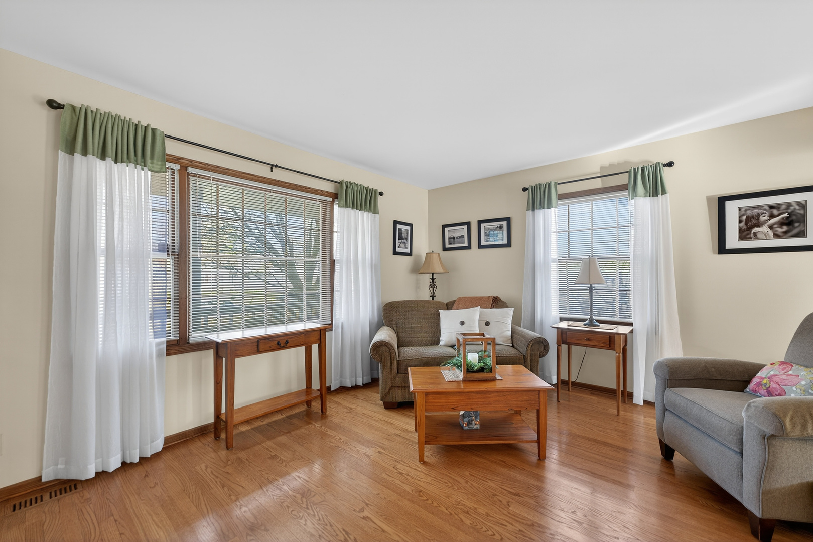 1524 John Street, Sycamore, IL 60178