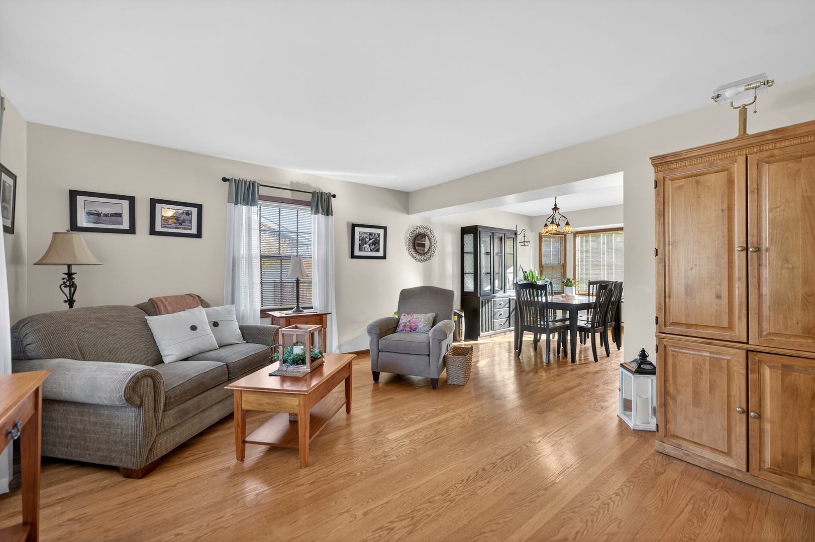 1524 John Street, Sycamore, IL 60178