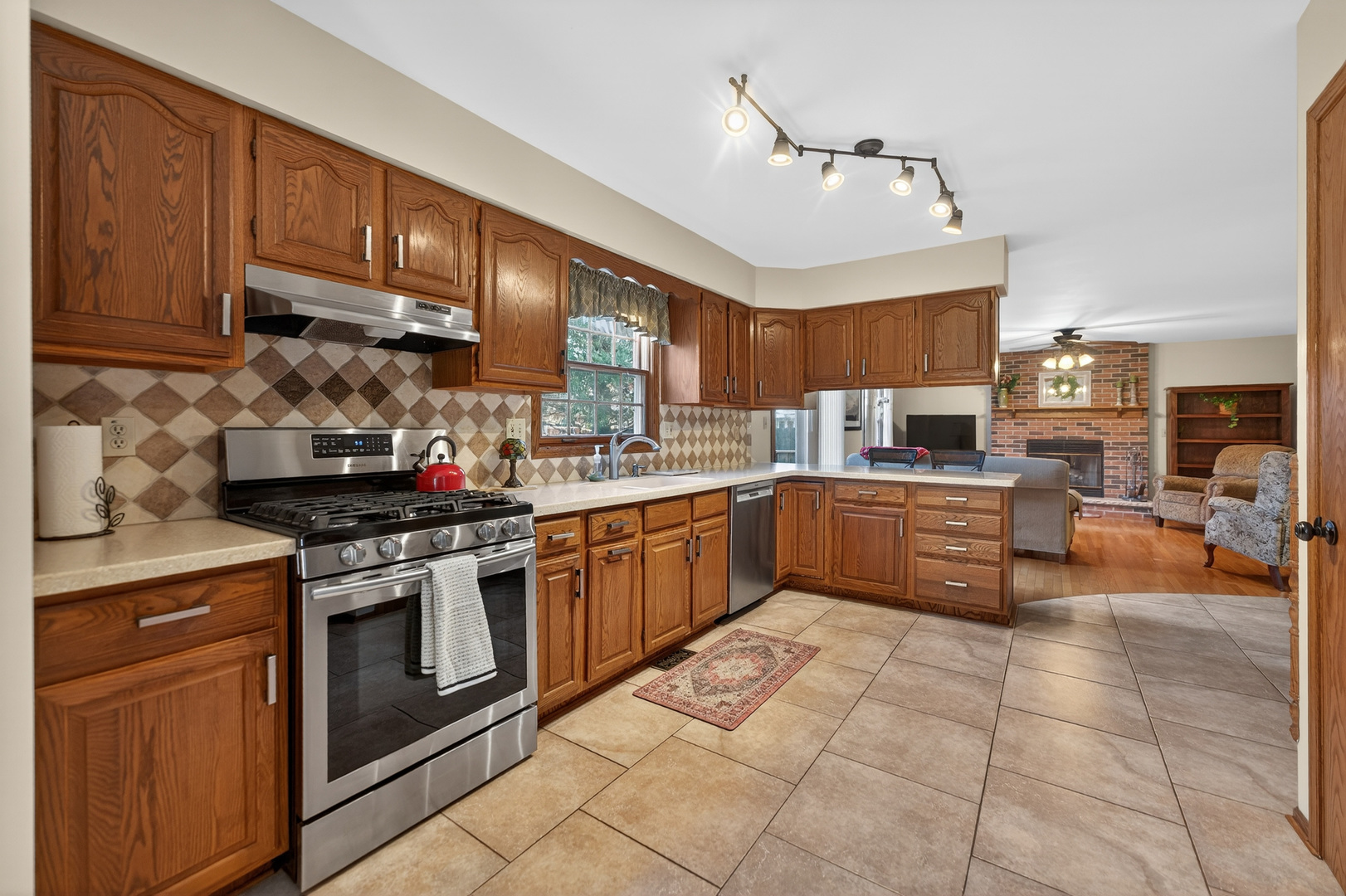 1524 John Street, Sycamore, IL 60178