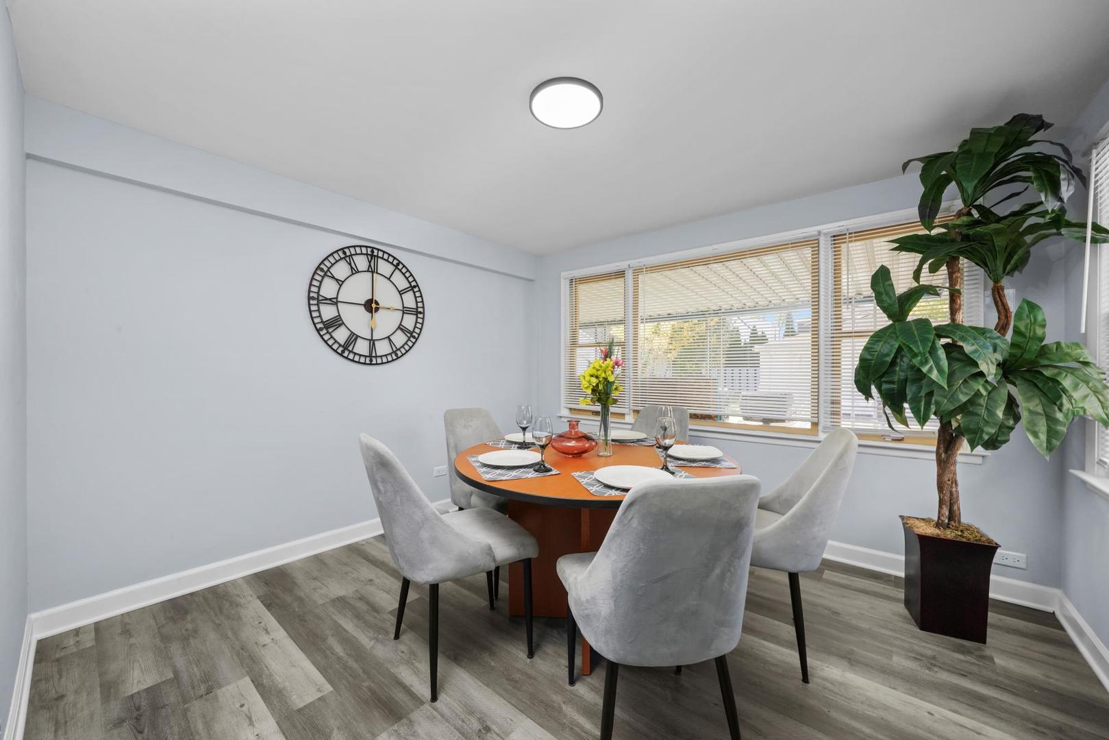 1714 N 73rd Court, Elmwood Park, IL 60707