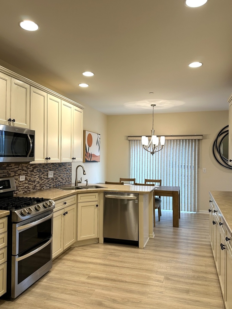 5102 Monroe Street, Matteson, IL 60443