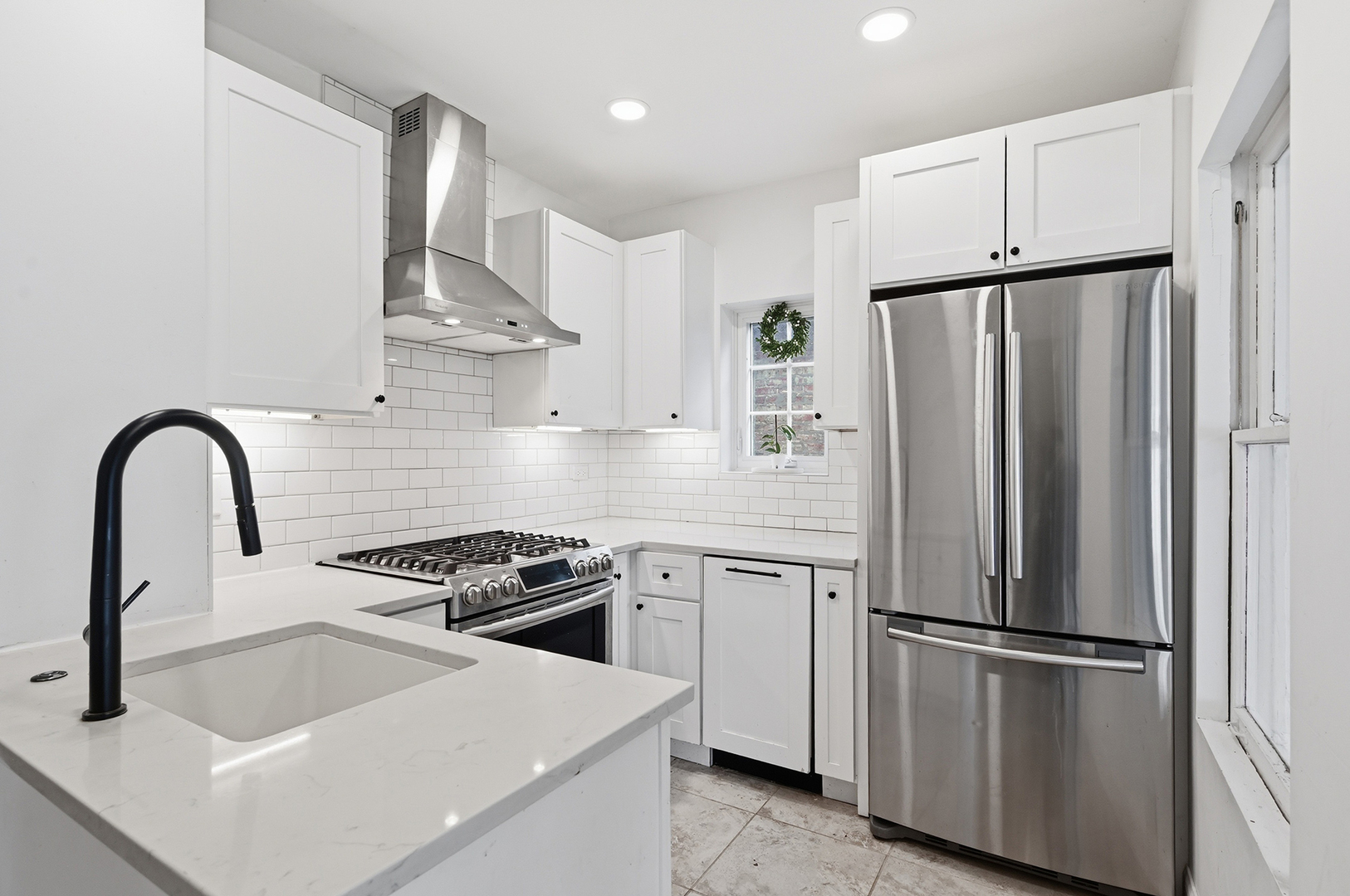 2714 Clarence Avenue, Berwyn, IL 60402