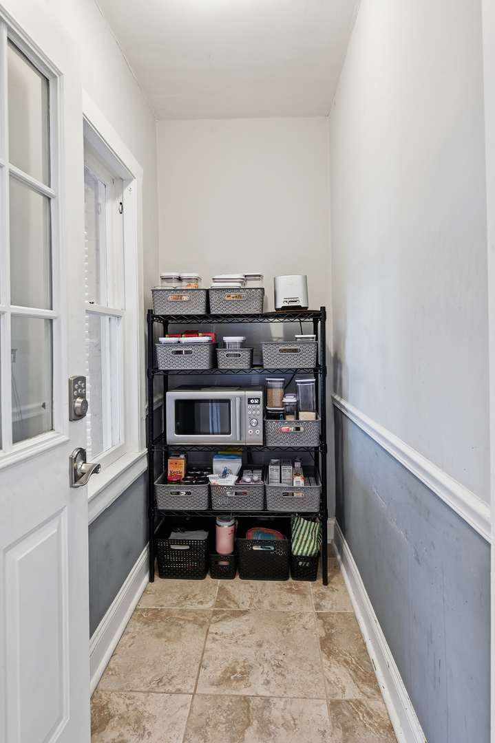 2714 Clarence Avenue, Berwyn, IL 60402