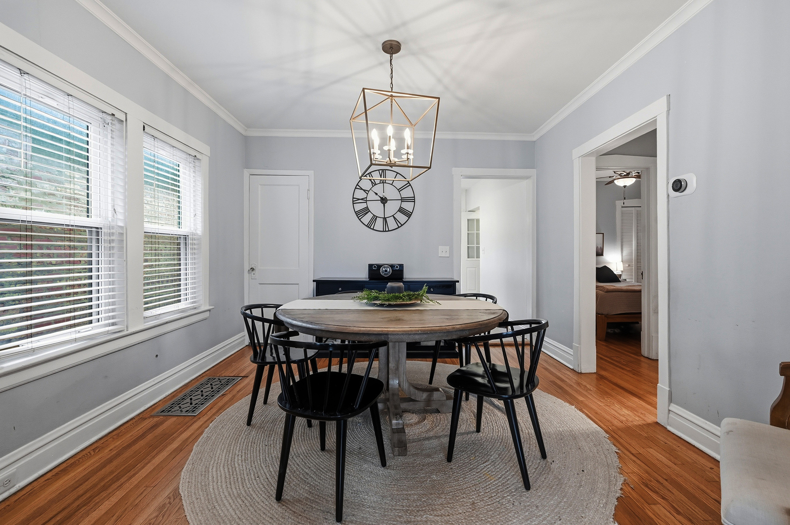 2714 Clarence Avenue, Berwyn, IL 60402