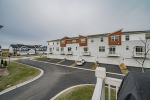 871 Finley Drive #871, Aurora, IL 60504