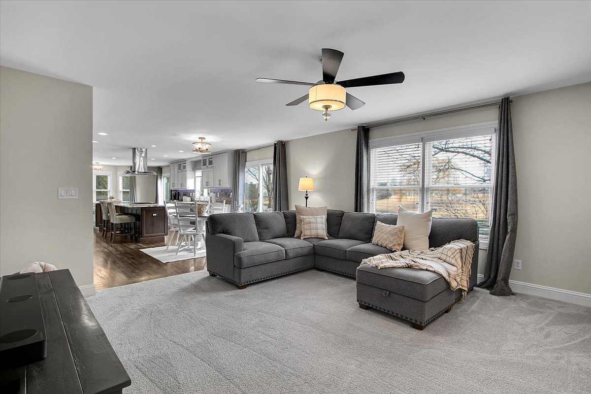 1557 Melbourne Street, Elburn, IL 60119