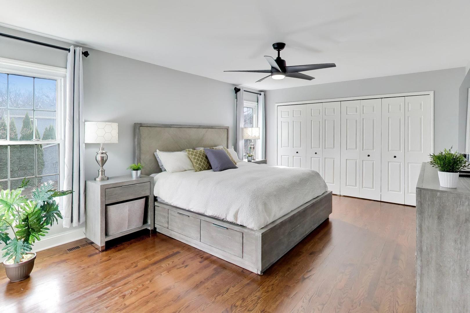 606 Thackeray Lane, Fox River Grove, IL 60021