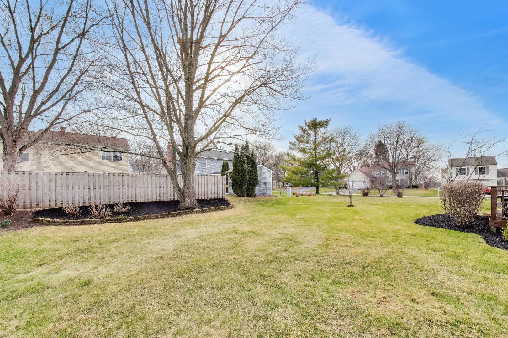 606 Thackeray Lane, Fox River Grove, IL 60021