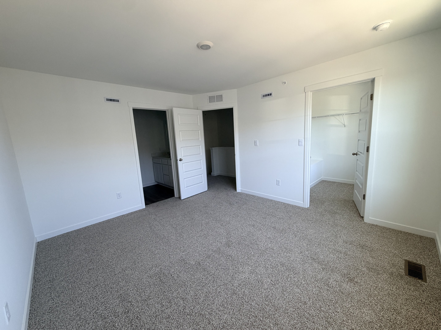 563 yosemite Way #563, Mundelein, IL 60060