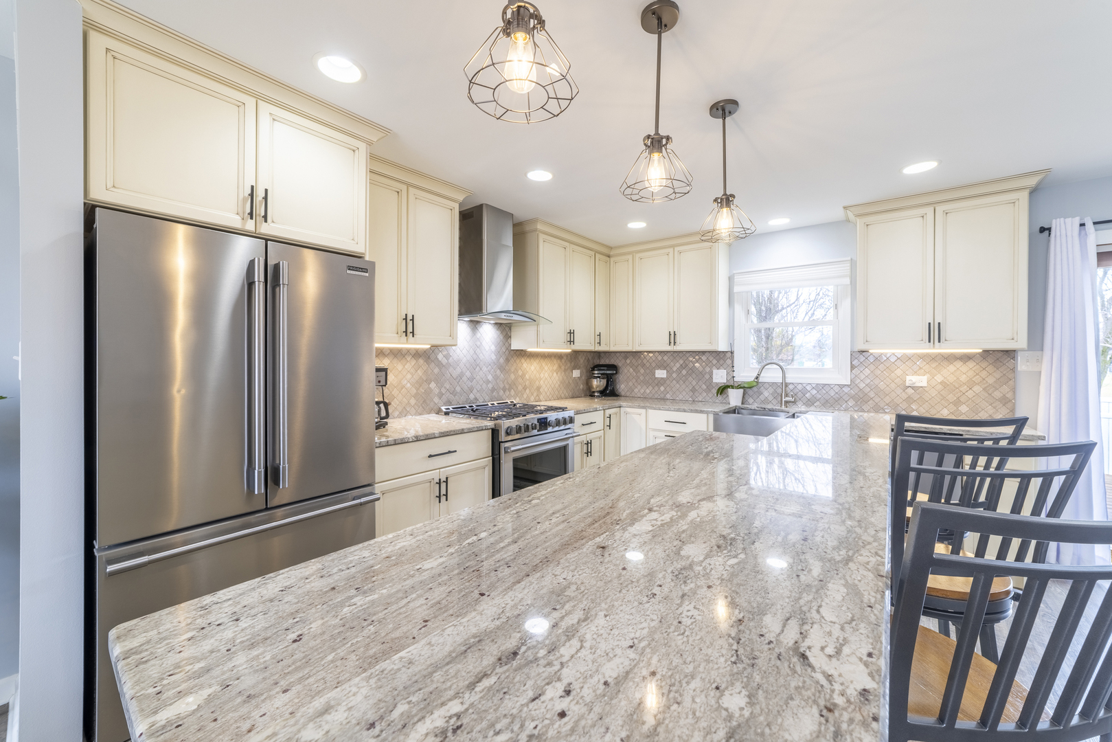 16612 Meadow Court, Tinley Park, IL 60477