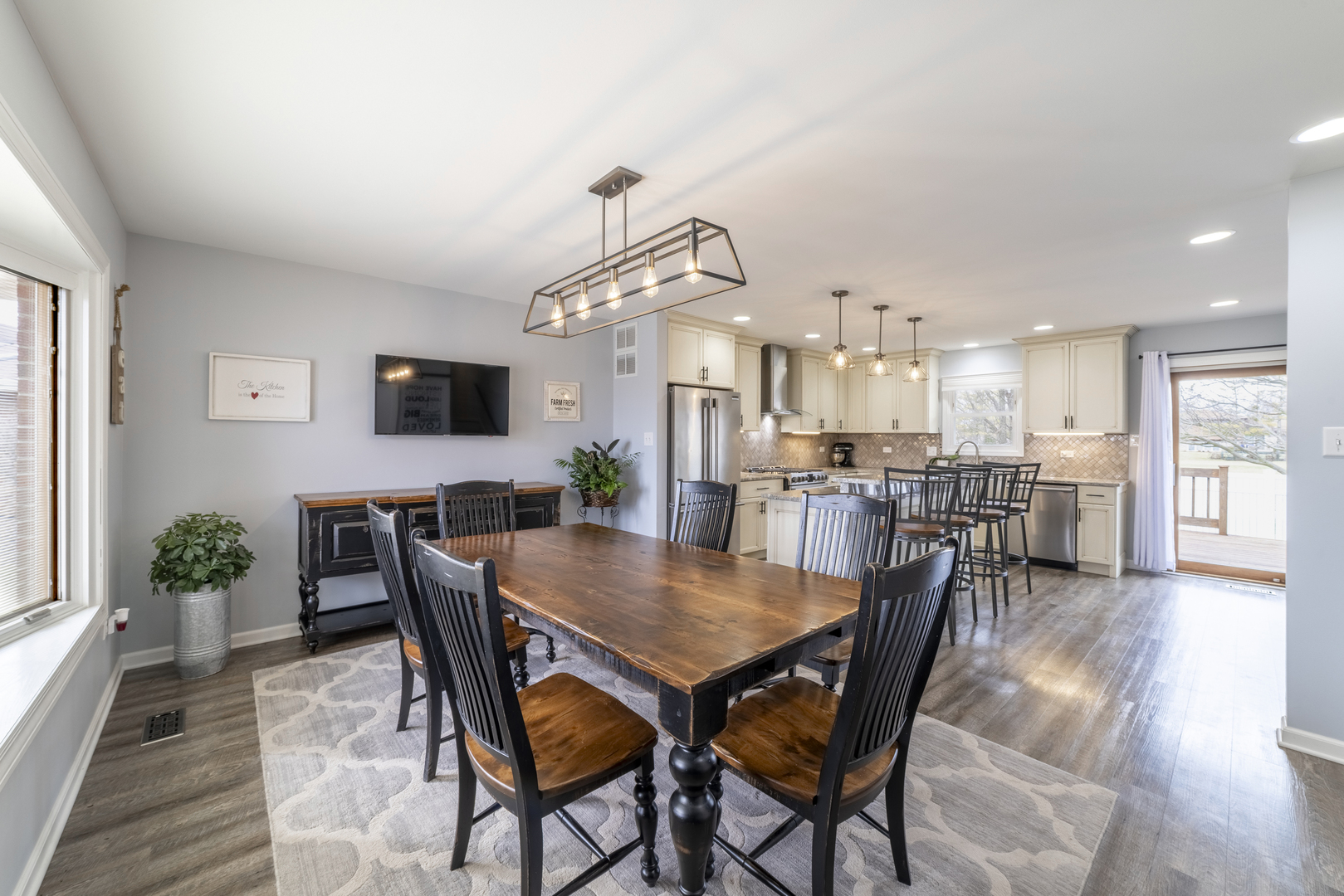 16612 Meadow Court, Tinley Park, IL 60477