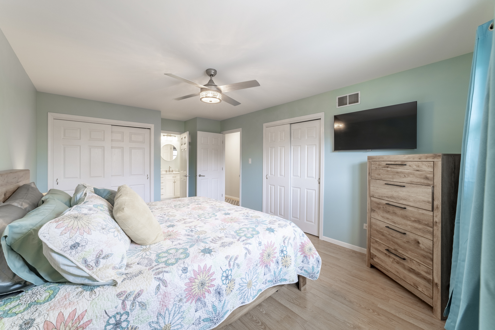 16612 Meadow Court, Tinley Park, IL 60477