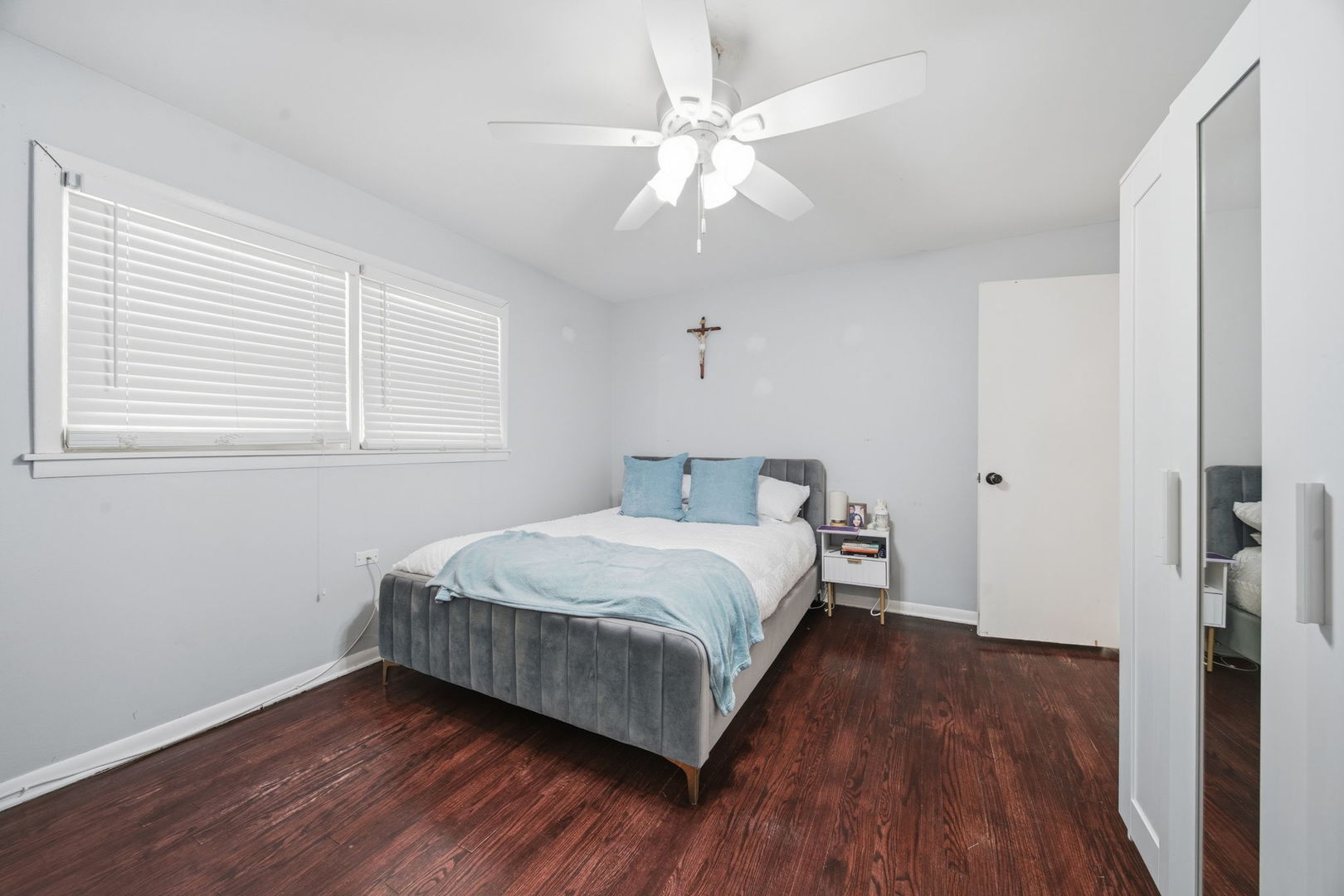 2951 N Rutherford Avenue, Chicago, IL 60634