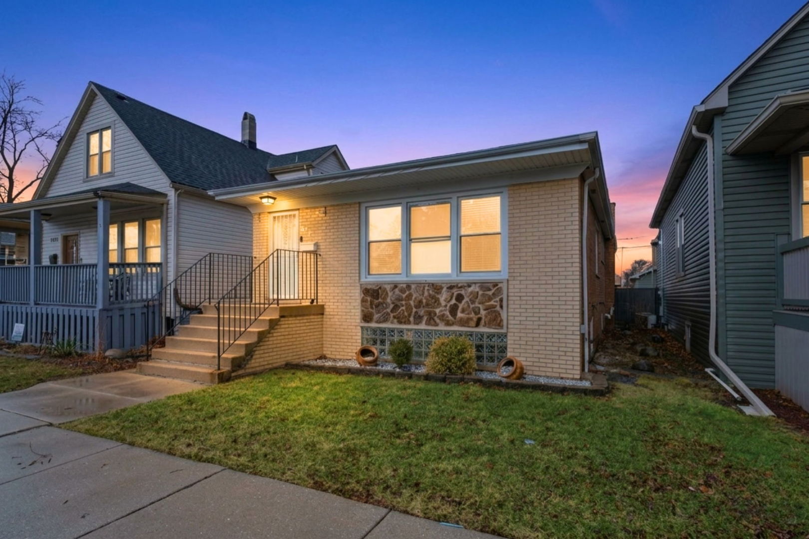 2951 N Rutherford Avenue, Chicago, IL 60634