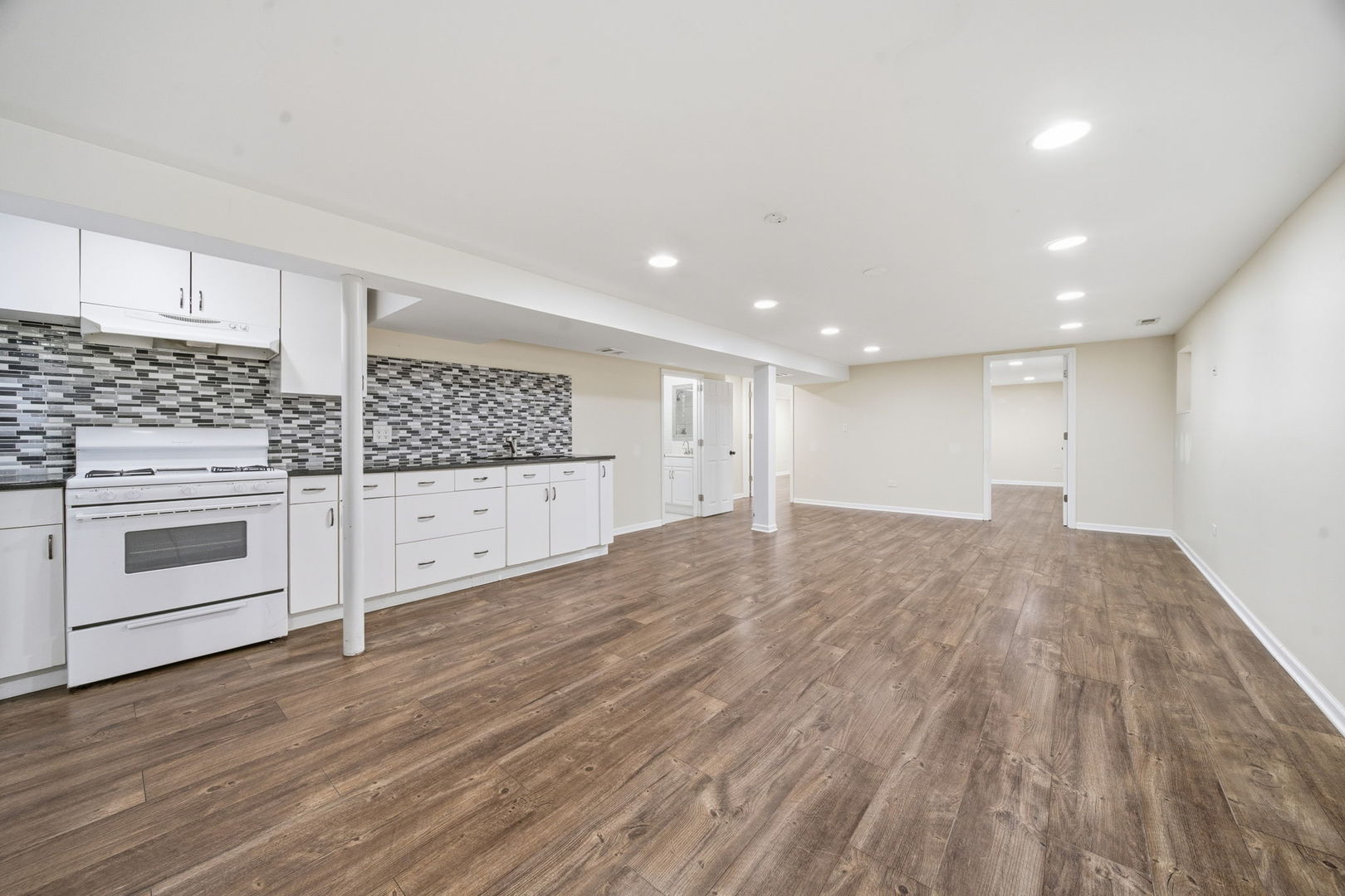 2951 N Rutherford Avenue, Chicago, IL 60634