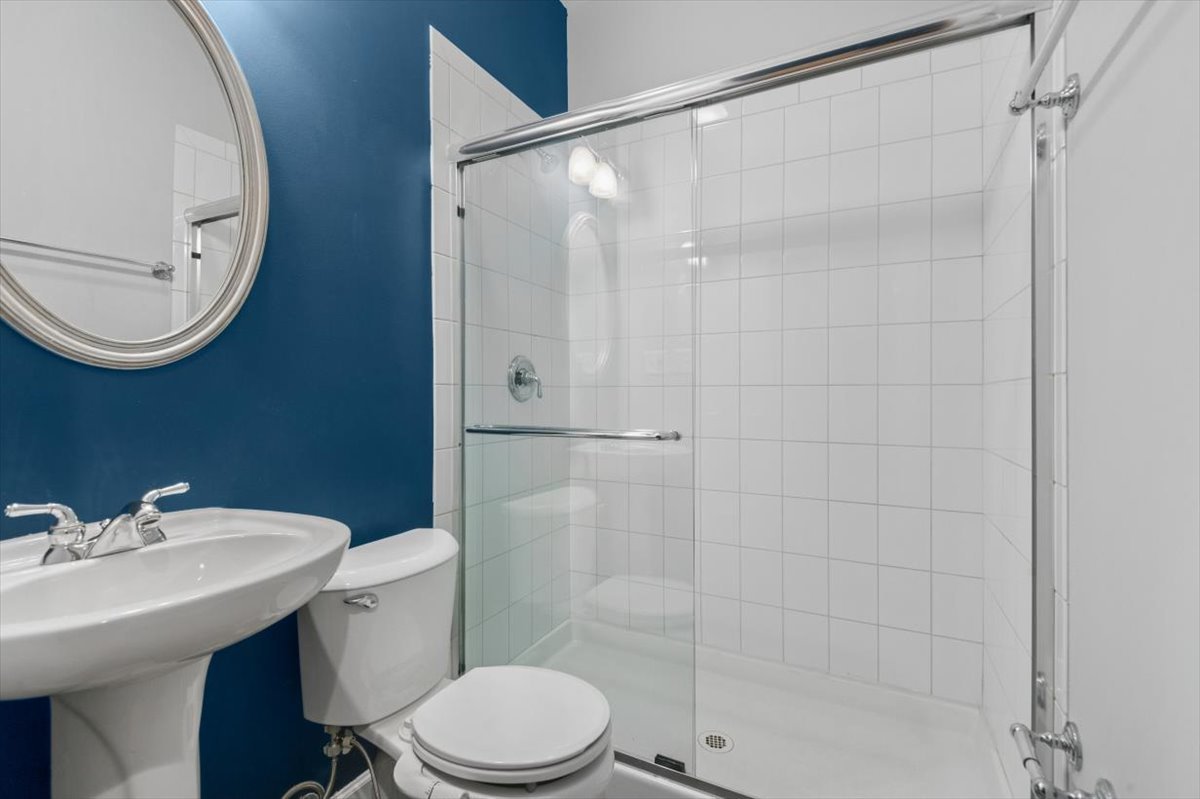 3113 W Lawrence Avenue #A201, Chicago, IL 60625