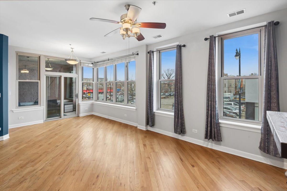 3113 W Lawrence Avenue #A201, Chicago, IL 60625