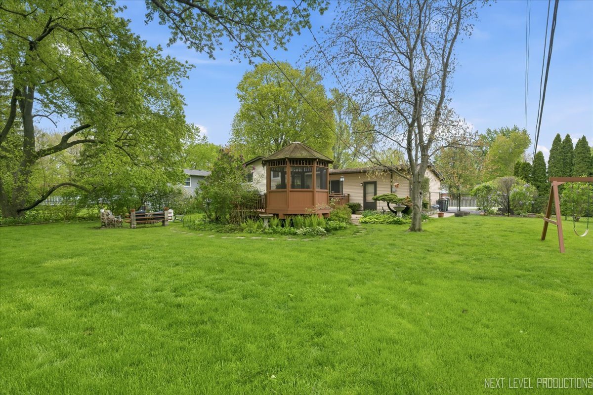 29W454 Ray Avenue, West Chicago, IL 60185