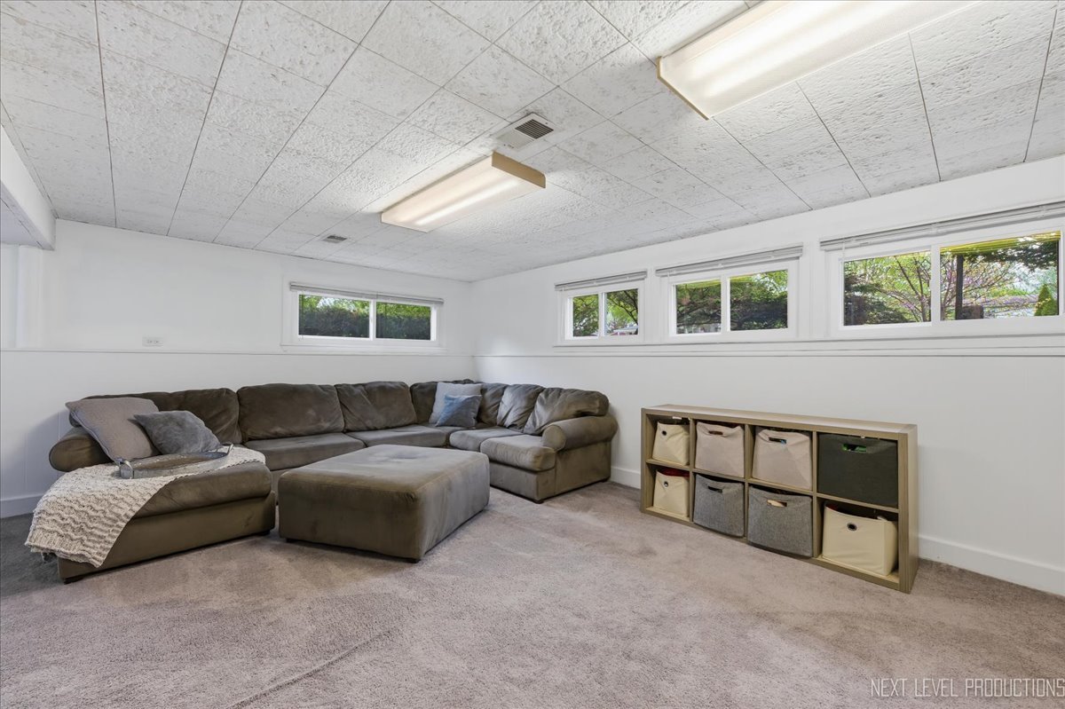 29W454 Ray Avenue, West Chicago, IL 60185