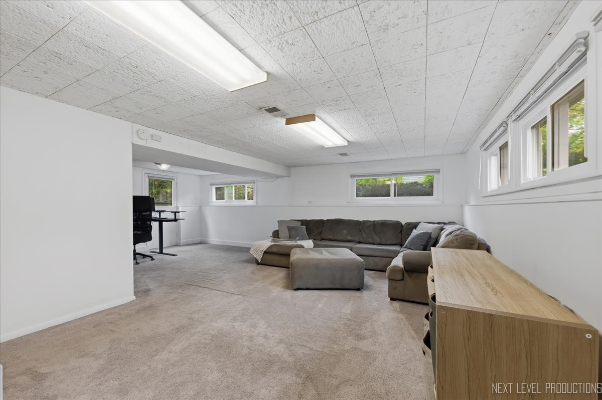 29W454 Ray Avenue, West Chicago, IL 60185