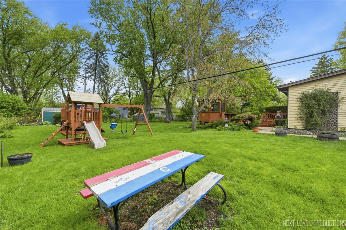 29W454 Ray Avenue, West Chicago, IL 60185