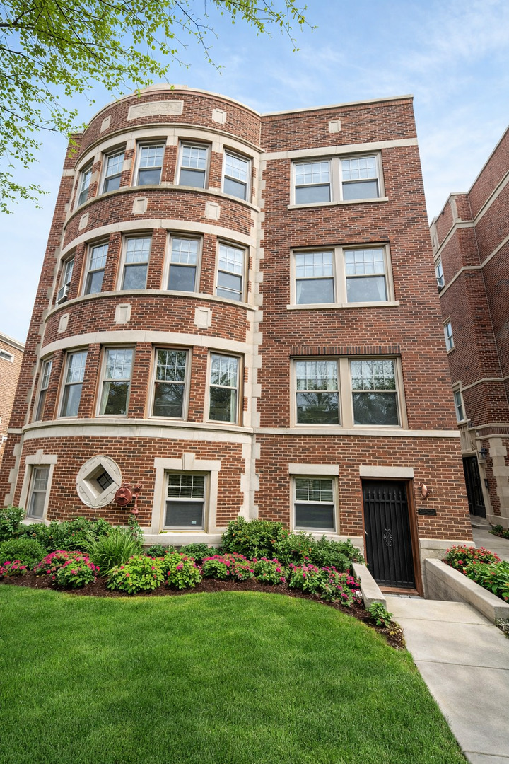 6436 N Hamilton Avenue #2C, Chicago, IL 60645