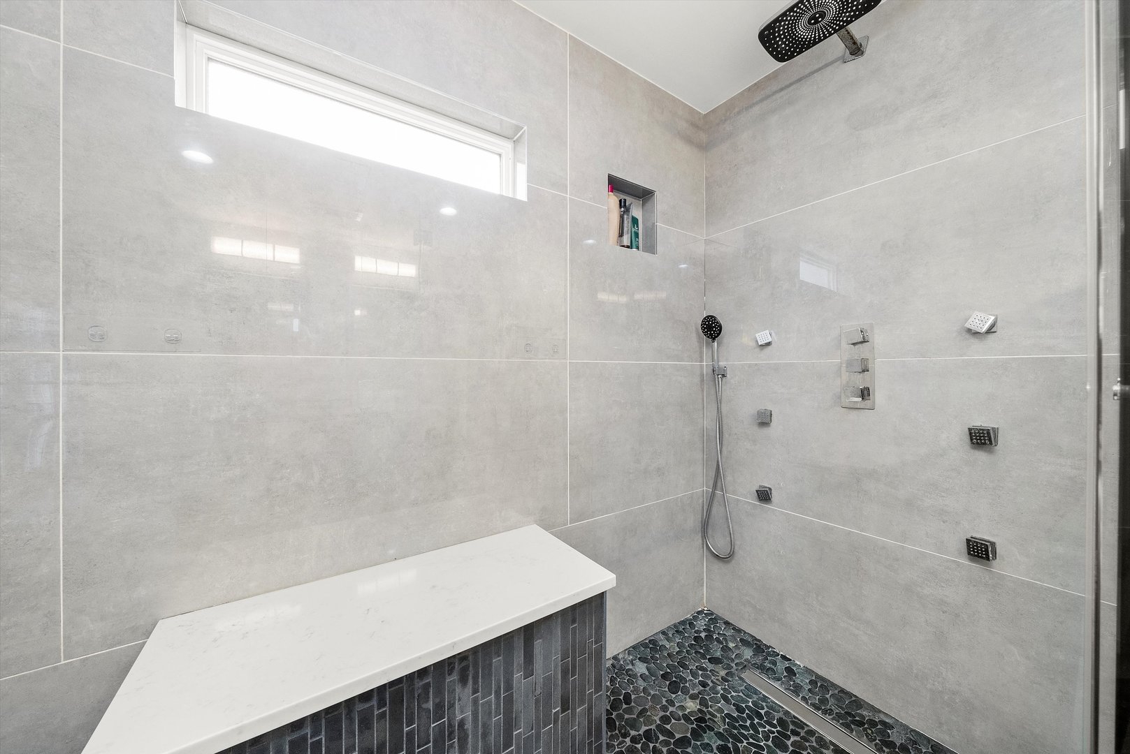 2637 Oak Street, River Grove, IL 60171