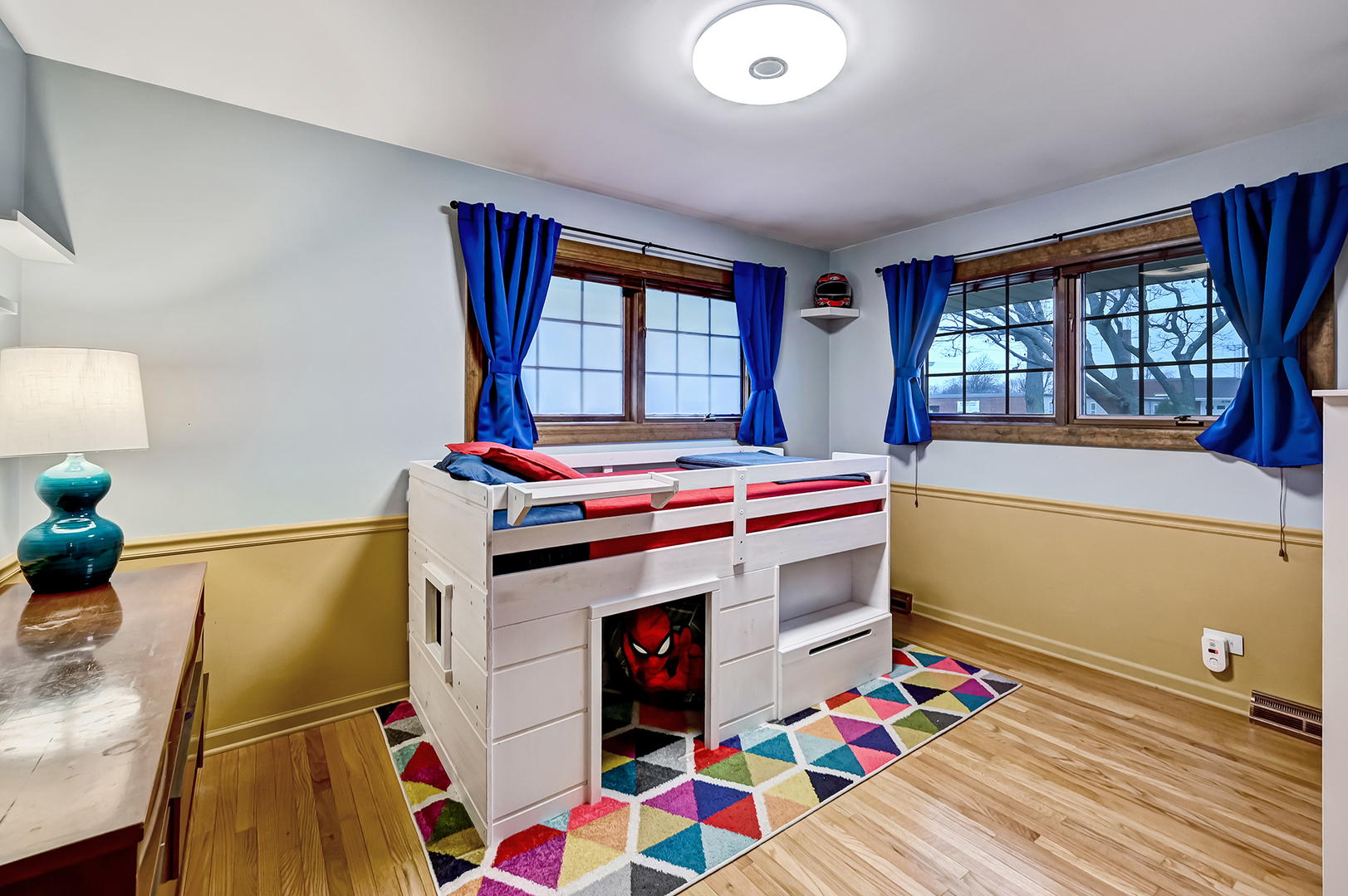 571 Dara James Road, Des Plaines, IL 60016