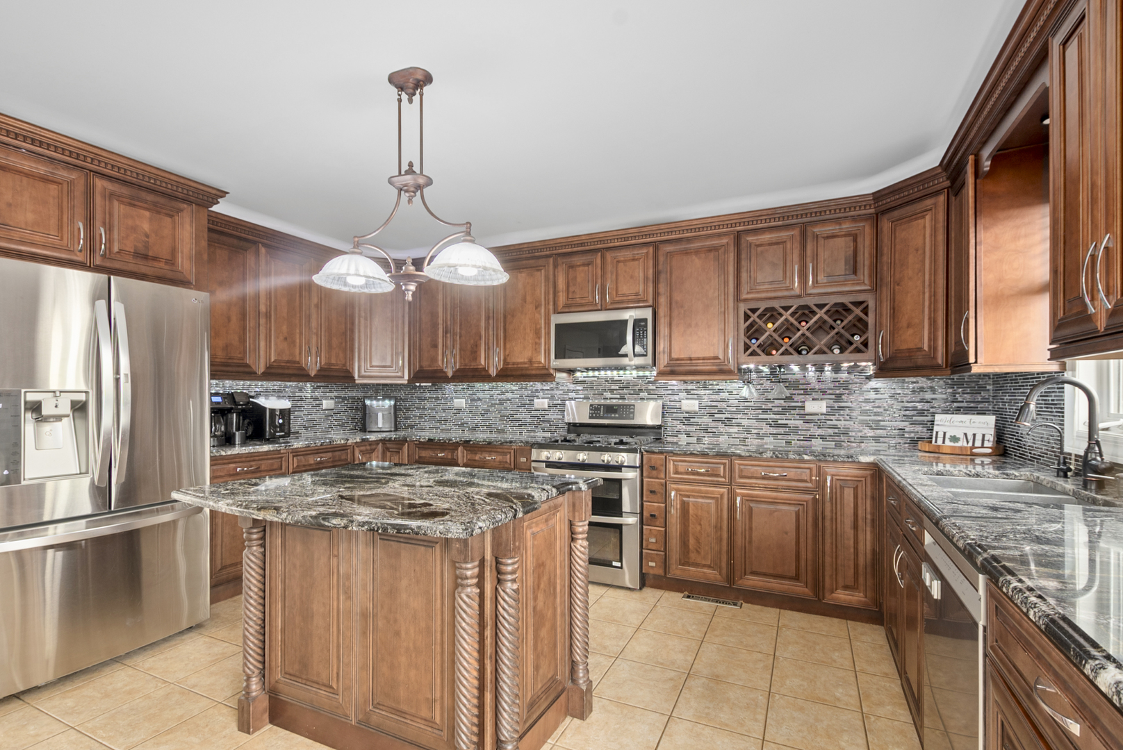 9018 Glenshire Street, Tinley Park, IL 60487