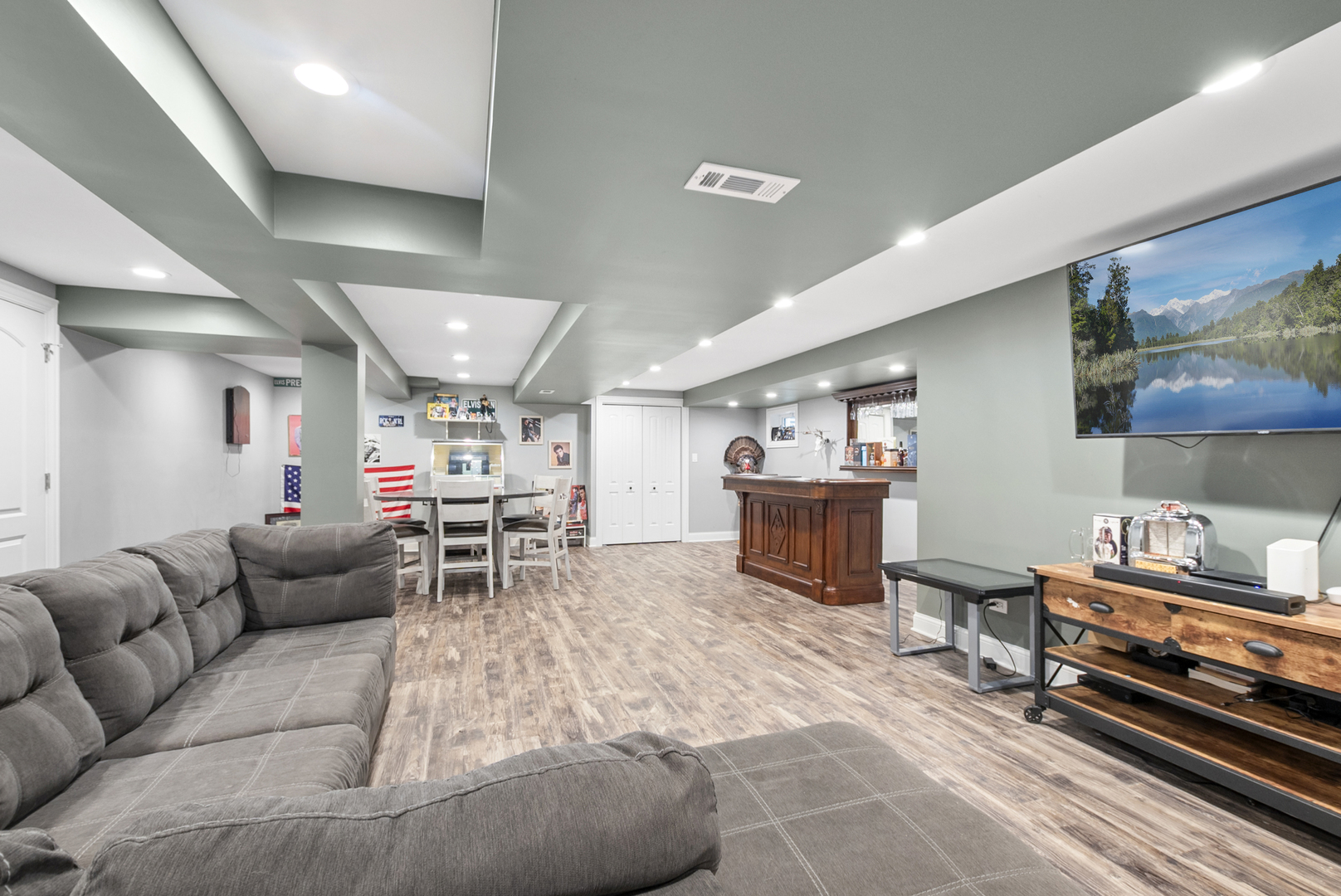 9018 Glenshire Street, Tinley Park, IL 60487