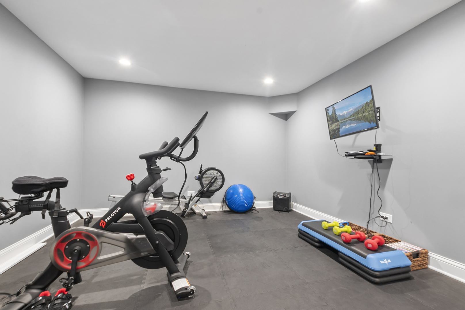 9018 Glenshire Street, Tinley Park, IL 60487