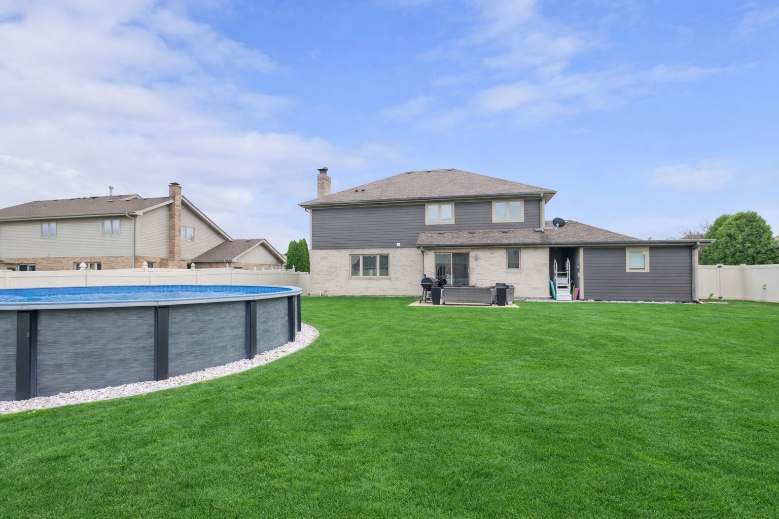 9018 Glenshire Street, Tinley Park, IL 60487