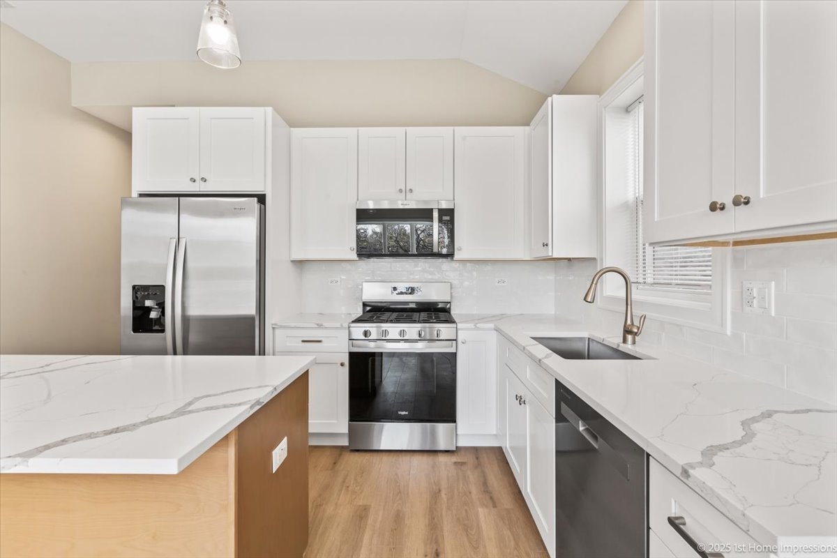 4932 S Champlain Avenue, Chicago, IL 60615