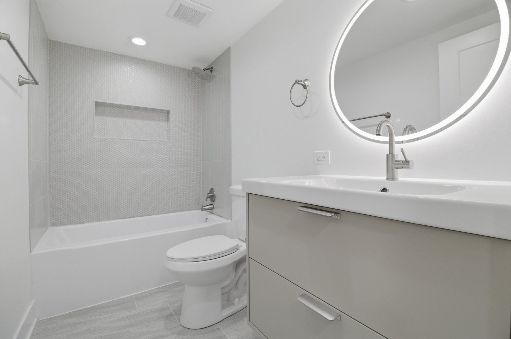 7347 S Merrill Avenue, Chicago, IL 60649