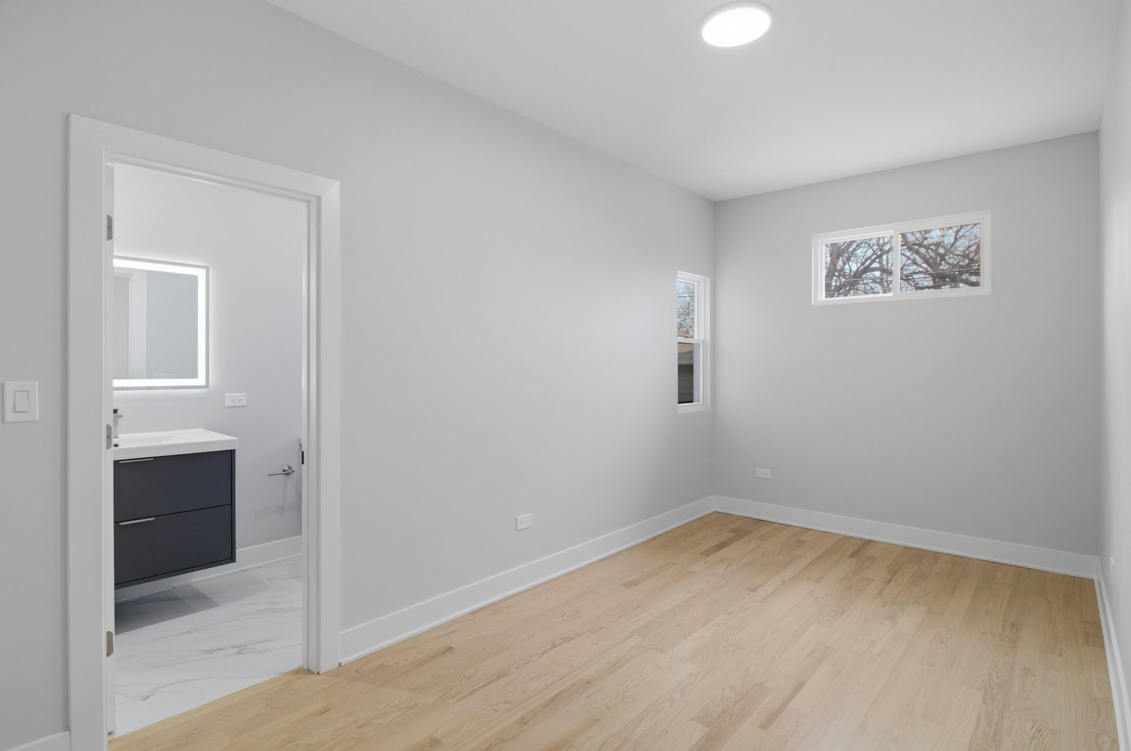 7347 S Merrill Avenue, Chicago, IL 60649