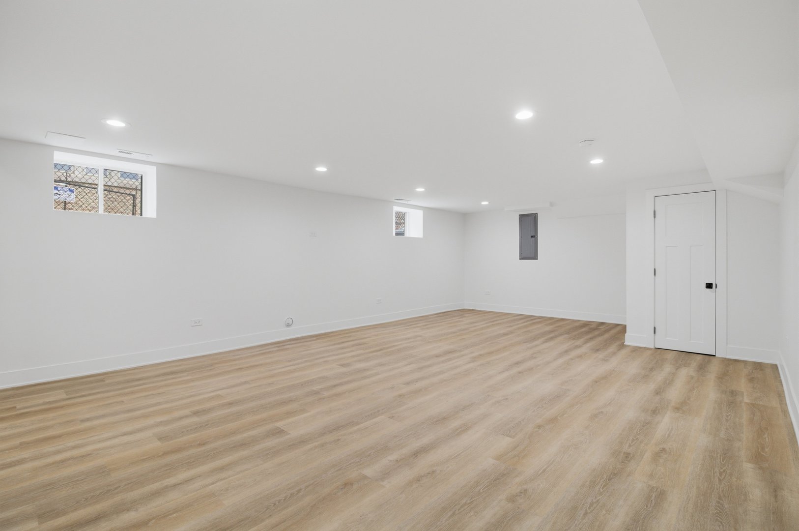 7347 S Merrill Avenue, Chicago, IL 60649