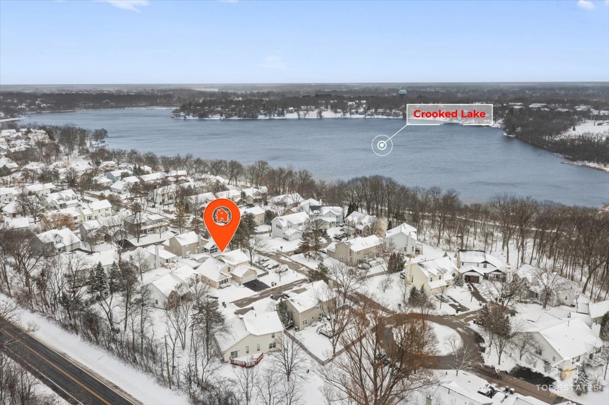 157 N Crooked Lake Lane, Lindenhurst, IL 60046