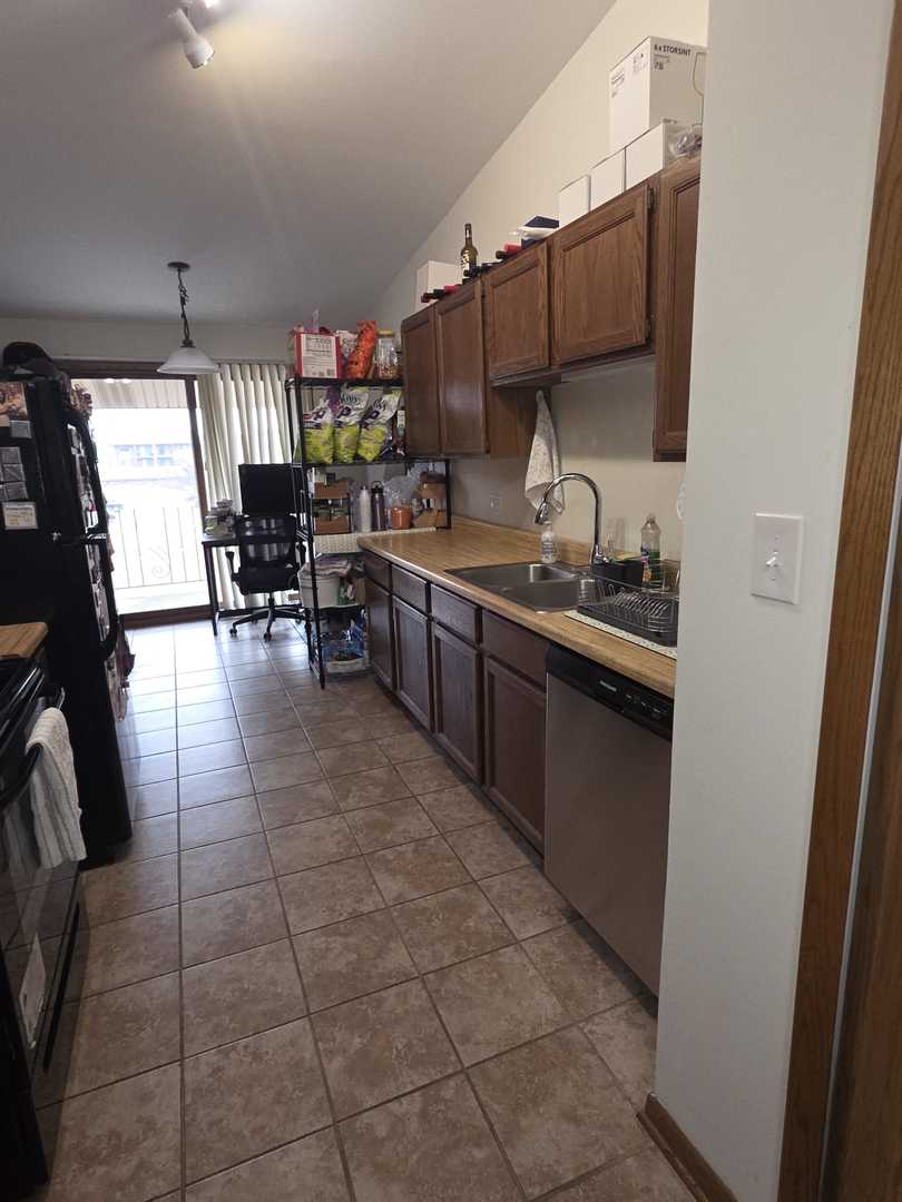 9950 Treetop Drive #340S, Orland Park, IL 60462