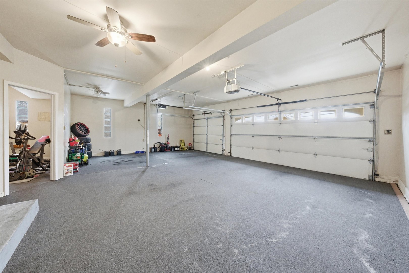 15223 Naughton Drive, South Holland, IL 60473