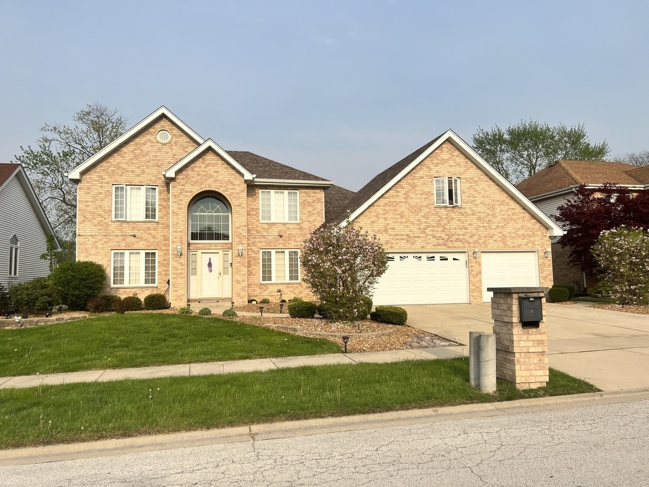 15223 Naughton Drive, South Holland, IL 60473