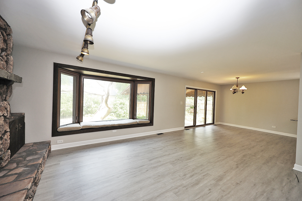 Elk Grove Village, IL 60007