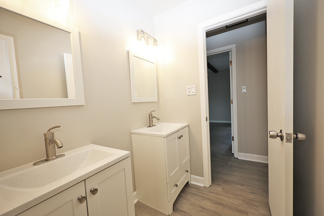 Elk Grove Village, IL 60007