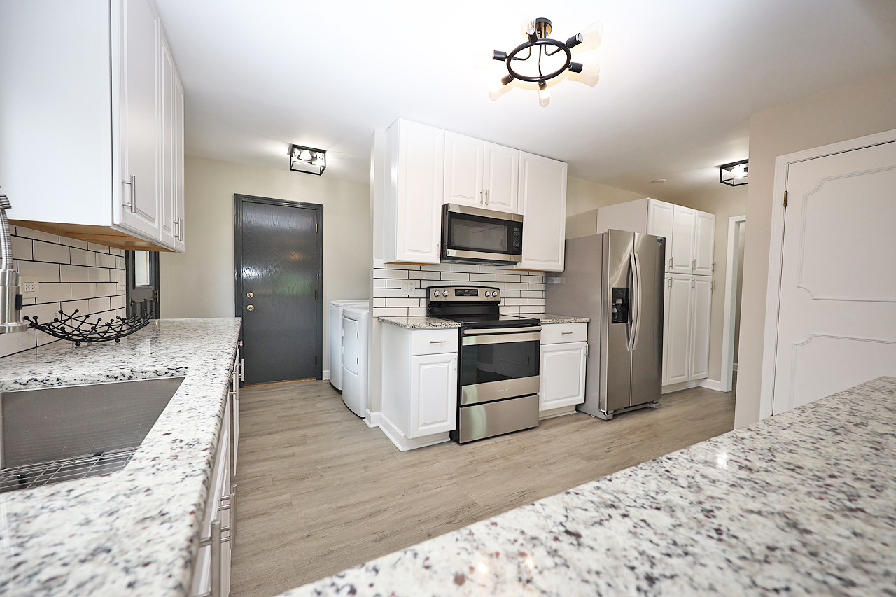 Elk Grove Village, IL 60007