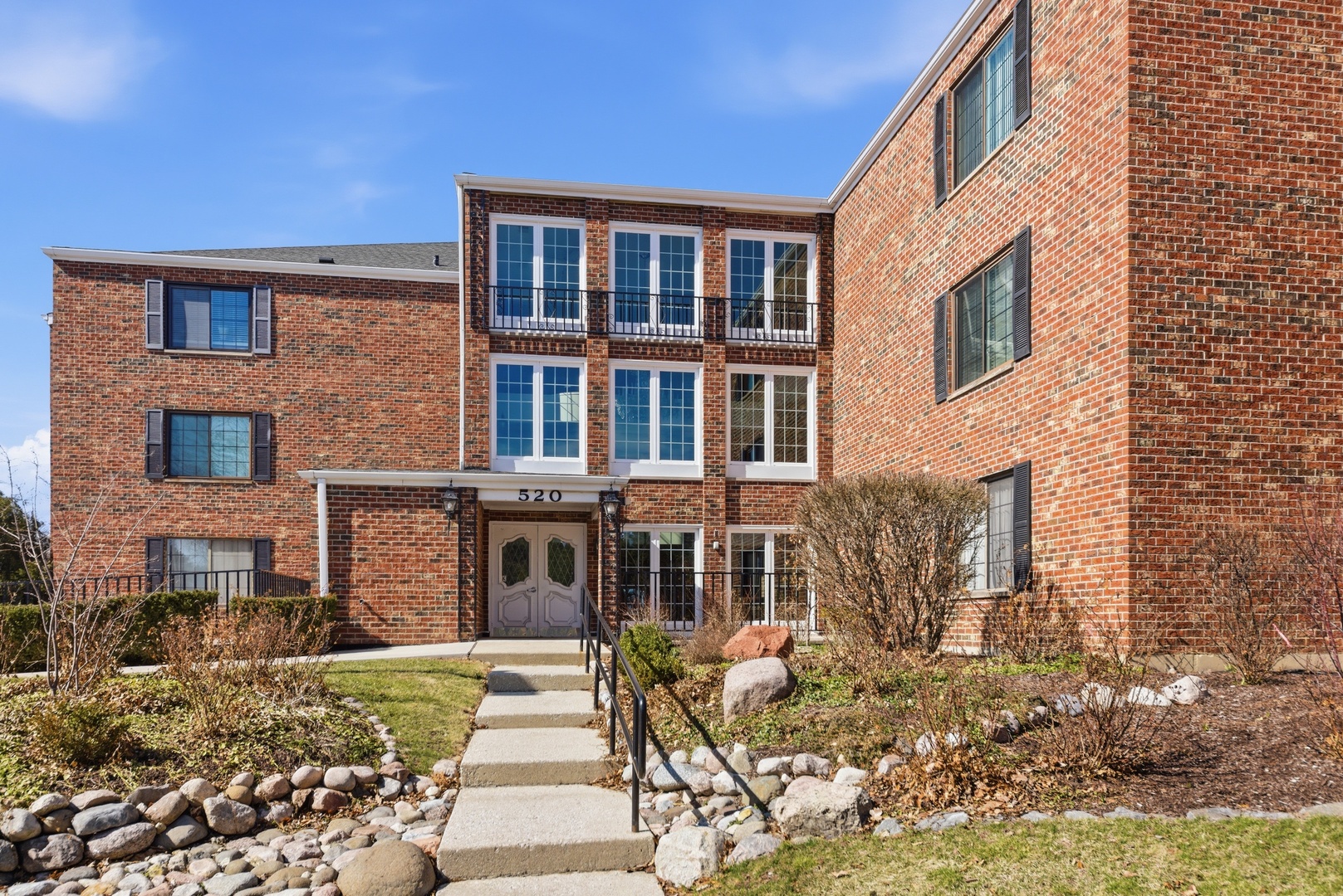 520 Biesterfield Road #122b, Elk Grove Village, IL 60007