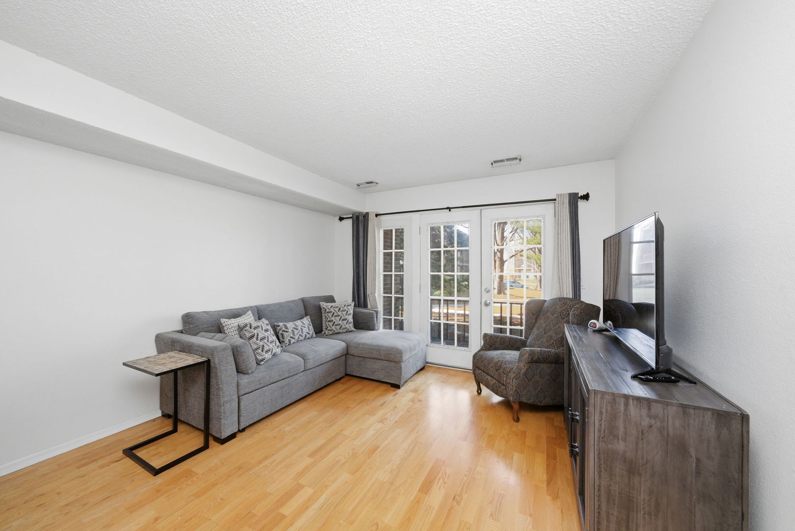 520 Biesterfield Road #122b, Elk Grove Village, IL 60007