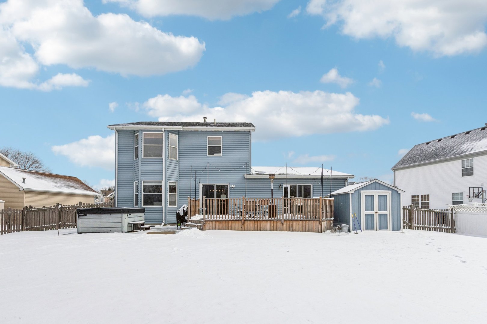 18224 W Old Pine Court, Gurnee, IL 60031